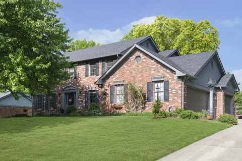 660 Woodbine Dr, Carmel, IN 46033