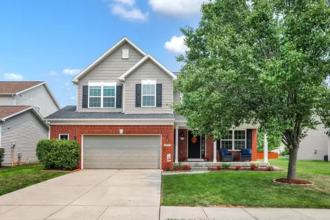 7827 Wahlberg Dr, Zionsville, IN 46077