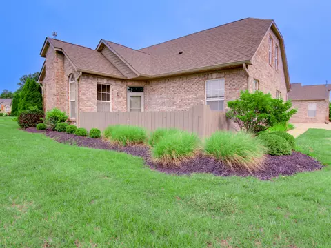 2377 Saddle Dr, Shelbyville, IN 46176