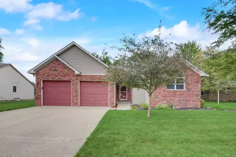 624 Countryside Dr, Lebanon, IN 46052