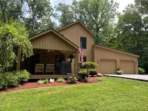 9091 N Gold Creek Ln, Mooresville, IN 46158