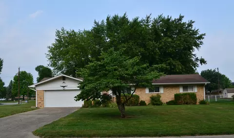 710 Oak Dr, Greenwood, IN 46142