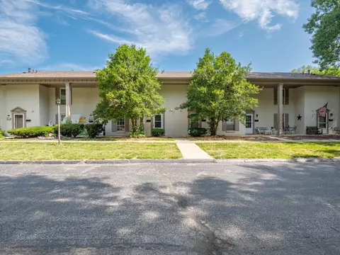 4306 Greenway Dr, Indianapolis, IN 46220