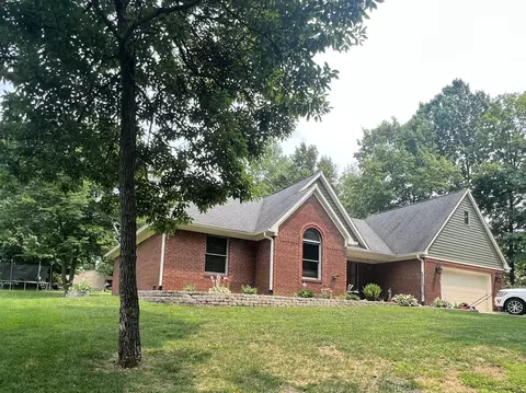 12199 N Cedarview Dr, Mooresville, IN 46158