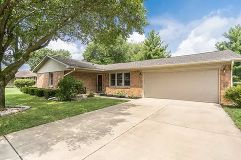 1350 Colonial Ln, Danville, IN 46122