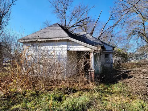 205 S Hinshaw St, Kennard, IN 47351