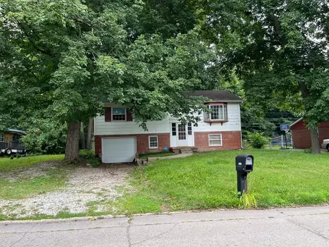 6904 Doris Dr, Indianapolis, IN 46214