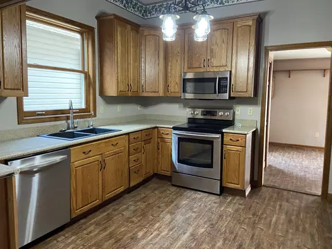 129 S Independence St, Windfall, IN 46076 photo 7