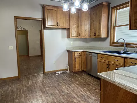 129 S Independence St, Windfall, IN 46076 photo 9