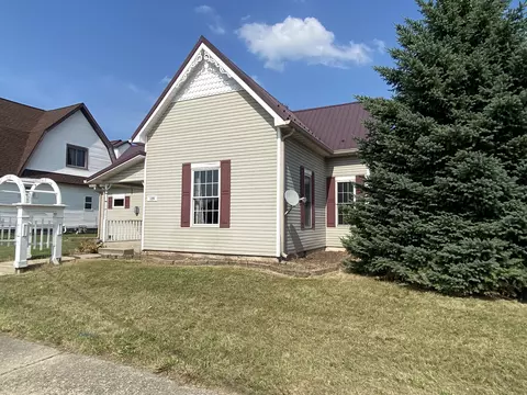 129 S Independence St, Windfall, IN 46076 photo 3