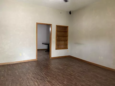 129 S Independence St, Windfall, IN 46076 photo 5