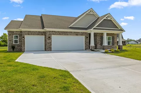 3521 S Meadows Ln, New Palestine, IN 46163