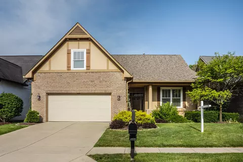 13586 Ashbury Dr, Carmel, IN 46032