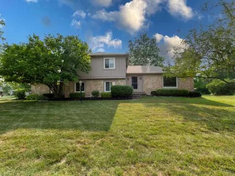 12912 Wembly Rd, Carmel, IN 46033 photo 2