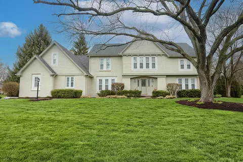 105 Lynn Ct, Zionsville, IN 46077