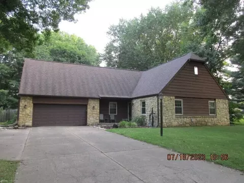 488 San Carlos Dr, Greenwood, IN 46142