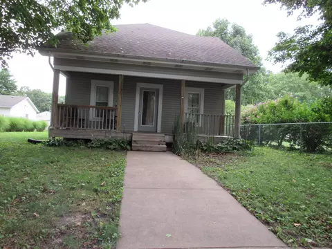 Exterior - 827 Harrison St, Covington, IN 47932 photo 17 of 17
