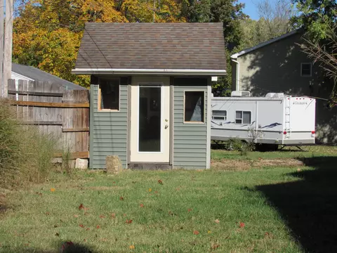Exterior - 827 Harrison St, Covington, IN 47932 photo 14 of 17