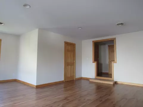 Living - 827 Harrison St, Covington, IN 47932 photo 1 of 3