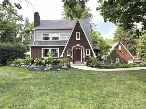 2044 Lick Creek Dr, Indianapolis, IN 46203