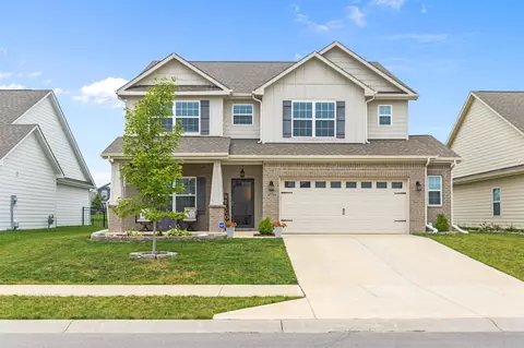 9734 April Rose Dr, Fishers, IN 46040