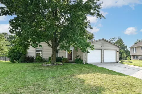 9338 Haddington Dr W, Indianapolis, IN 46256