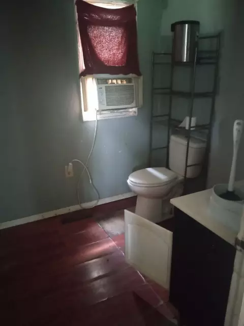 504 W Main St, Windfall, IN 46076 photo 12