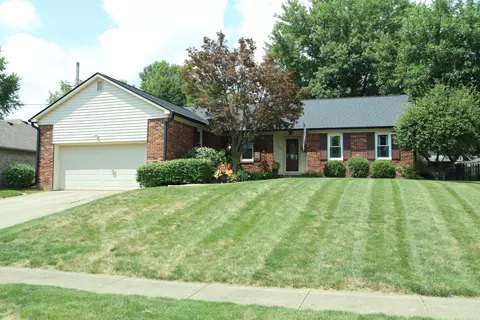 108 Creek Wood Dr, Greenfield, IN 46140