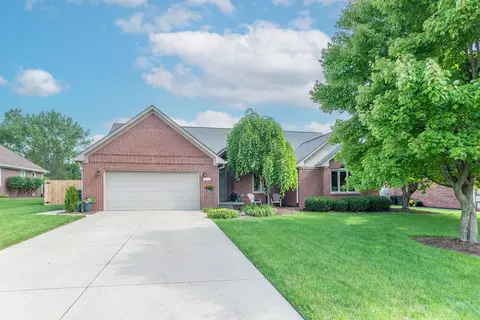 6620 E Ridgeway Dr, Mooresville, IN 46158