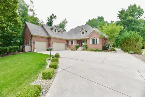 7829 Southern Ridge Dr, Mooresville, IN 46158