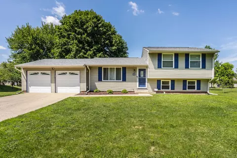 420 Meadowview Ln, Greenwood, IN 46142