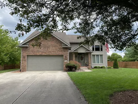 4395 River Rd, Columbus, IN 47203