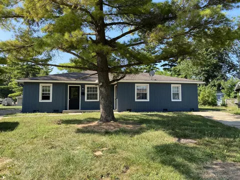 10 12 Lamplite Ct, Greenfield, IN 46140