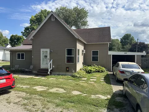 207 W Academy St, Darlington, IN 47940