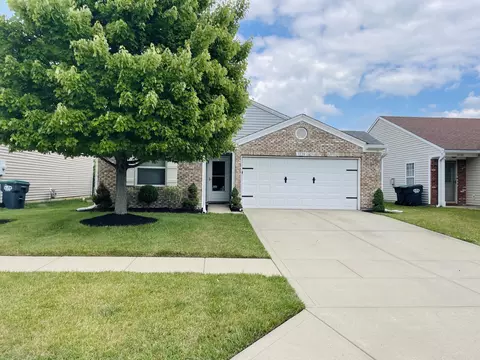 1719 Feather Reed Ln, Greenwood, IN 46143