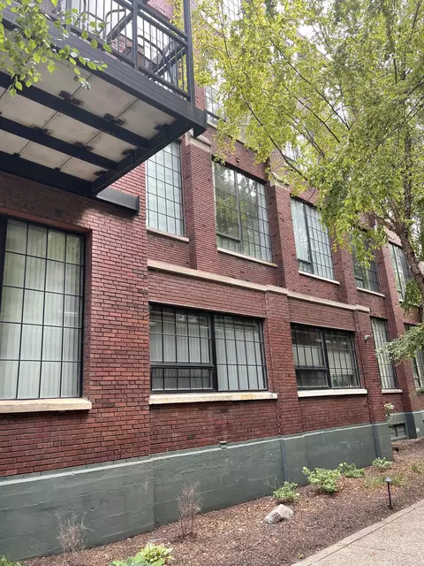 624 E Walnut St #110, Indianapolis, IN 46204