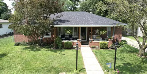 310 W North St, Plainfield, IN 46168