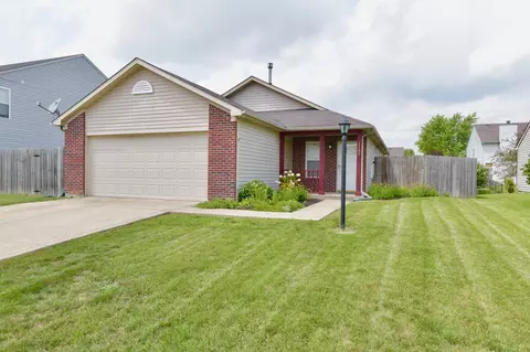 1606 Willowview Ln, Greenfield, IN 46140