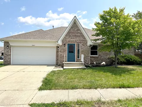 2407 Lakeshore Ct, Lebanon, IN 46052