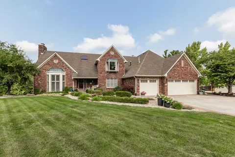 3696 Saddle Club Rd, Greenwood, IN 46143