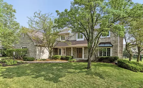 1421 Eagle Trace Dr, Greenwood, IN 46143