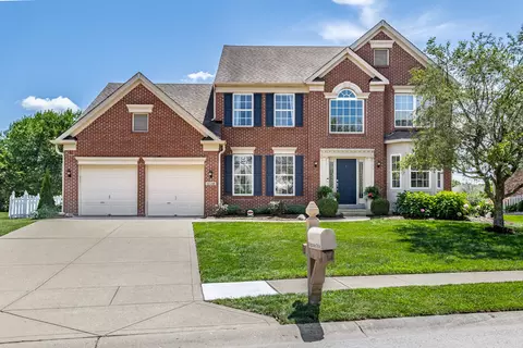 10048 Brightwater Dr, Fishers, IN 46038