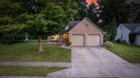 11321 Cherry Blossom East Dr, Fishers, IN 46038