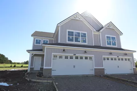 10641 Mangrove Dr, Indianapolis, IN 46239