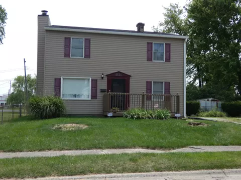 8821 Frontenac Rd, Indianapolis, IN 46226