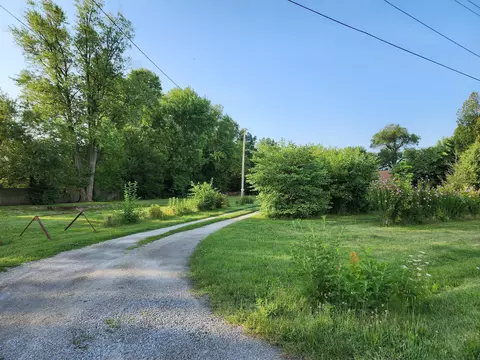 648 E Broadway St, Fortville, IN 46040