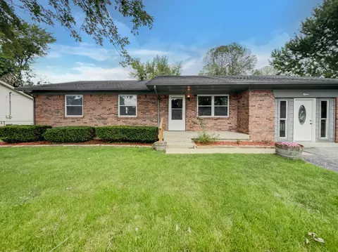 15 Grandview Dr, Shelbyville, IN 46176