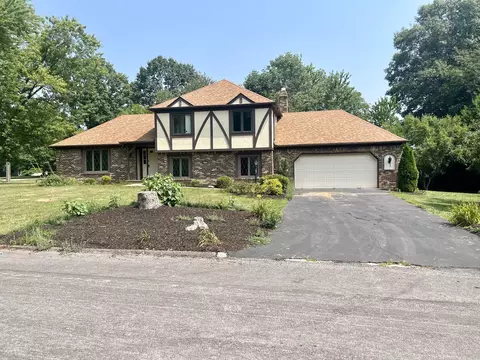 1232 W Lincoln Dr, Crawfordsville, IN 47933