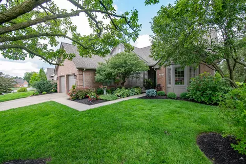 7284 Pymbroke Cir, Fishers, IN 46038