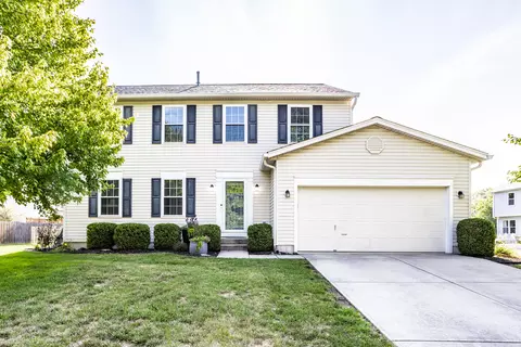 14631 Deerwood Dr, Carmel, IN 46033